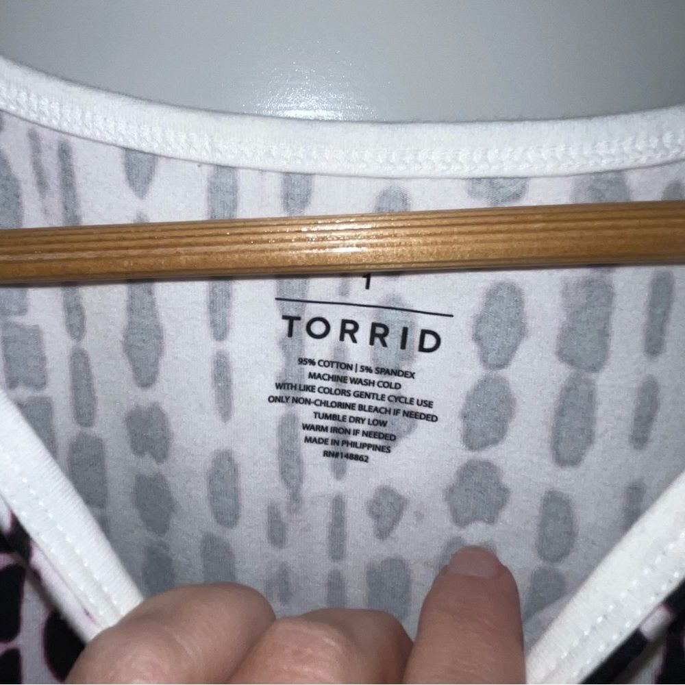 Torrid Multi Tie-Dye High Neck Foxy Tank Top Shirt 1X - Picture 3 of 3